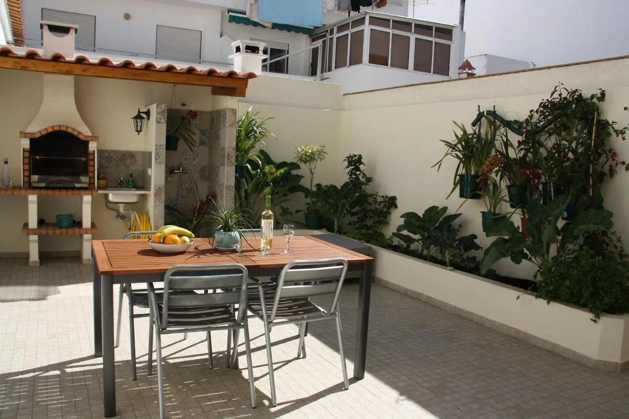 빌라레알데산토안토니오 House Of Orchids With Patio 아파트