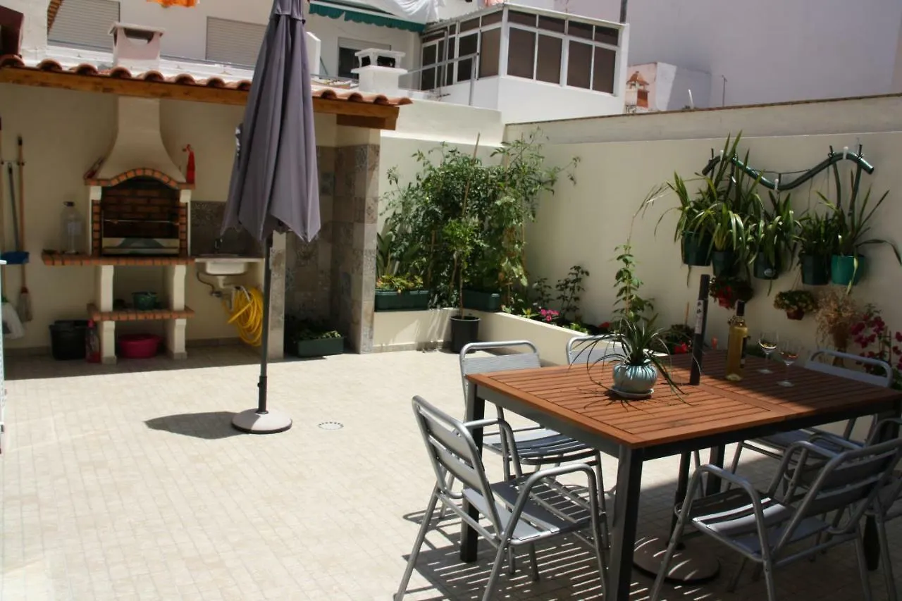 빌라레알데산토안토니오 House Of Orchids With Patio 아파트